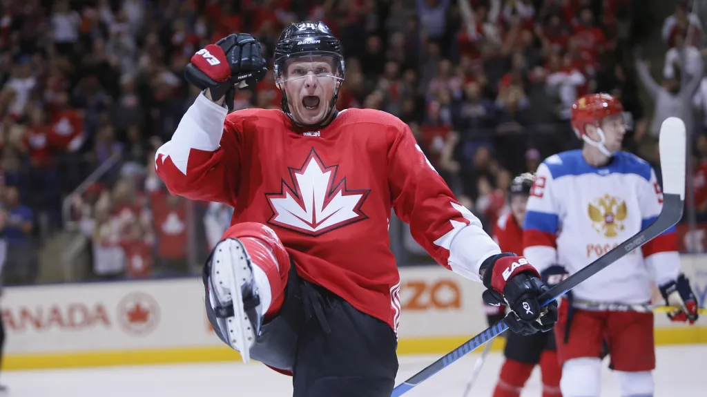 Corey Perry se raduje z branky