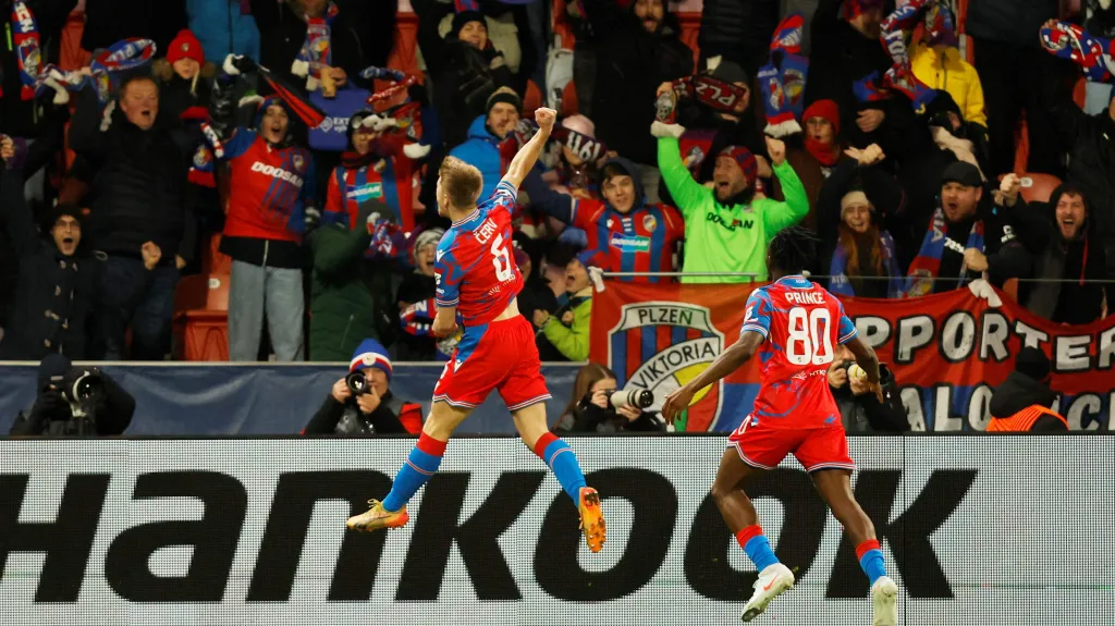 Lukáš Červ slaví gól v síti Anderlechtu