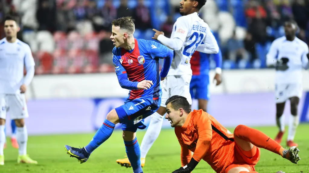 Plzeňský záložník Jan Sýkora skóruje proti Liberci