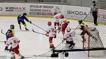 iReportér: Utkání hokejistů z 5. tříd, kuželky a Olympijský festival