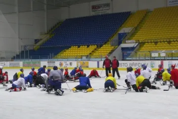 Břeclavští hokejisté při tréninku