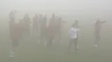 Zamlžený trénink fotbalové reprezentace