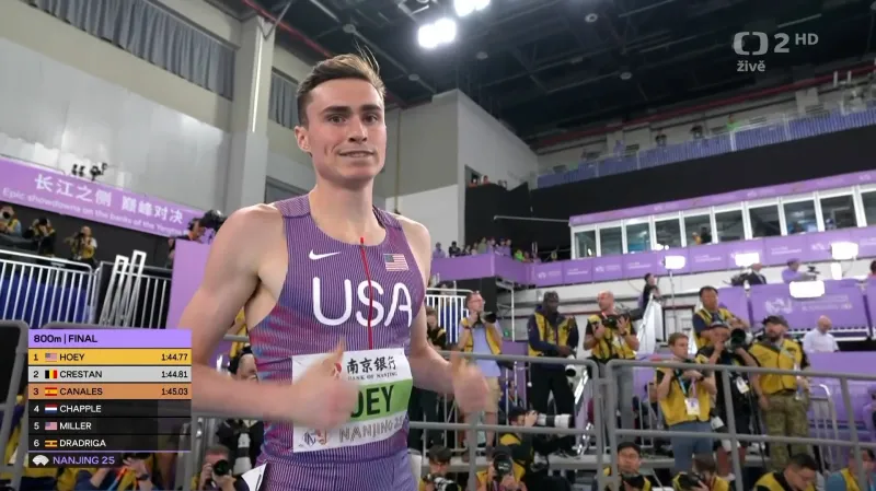 Finále mužů na 800 metrů