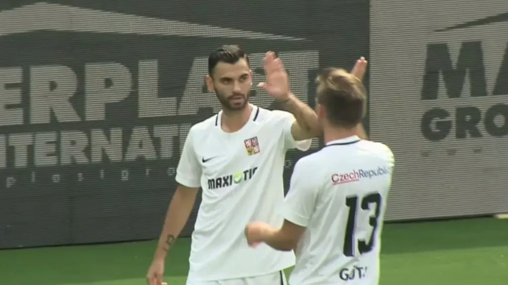 Robin Demeter slaví gól v semifinále ME