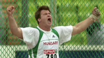 Adrian Annus ve finále ME 2002