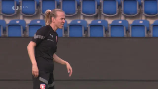 Fotbalistky se chystají na kvalifikační duel s Dánskem