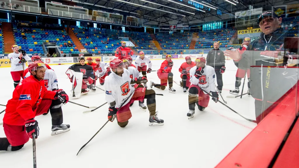 První trénink na ledě v nové sezoně