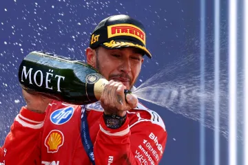 Lewis Hamilton vybojoval na GP Katalánska první triumf ve Ferrari