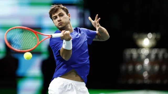 Závěrečný gem prvního setu utkání Cobolli – Bergs