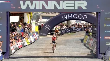 Závěr cross country mužů v Leogangu a ohlasy odstoupivšího Ondřeje Cinka