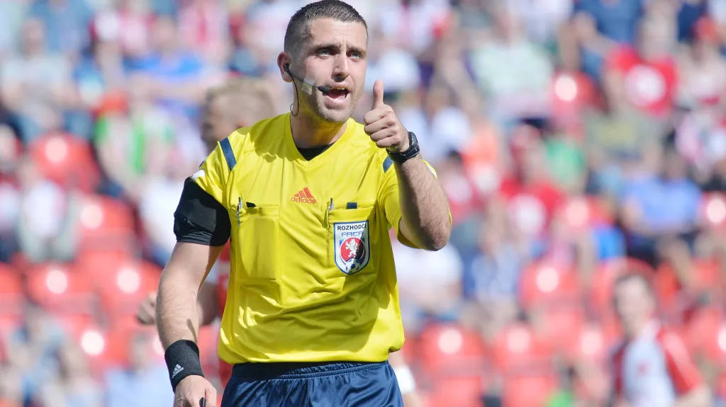 Rozhodčí Martin Nenadál