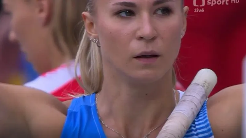 Úspěšný pokus Amálie Švábíkové na výšce 460 centimetrů