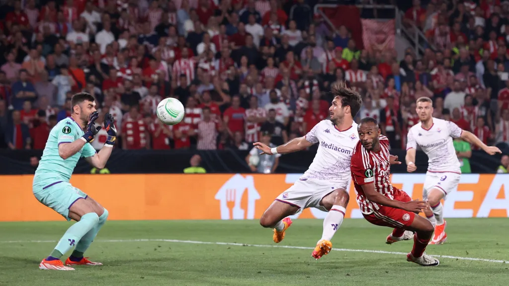 El Kaabi rozhoduje zápas Olympiakos – Fiorentina