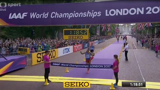 Závěr závodu v chůzi mužů na 20 km