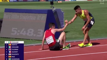 Carabañovo gesto fair play v rozběhu steeplu s ohlasy