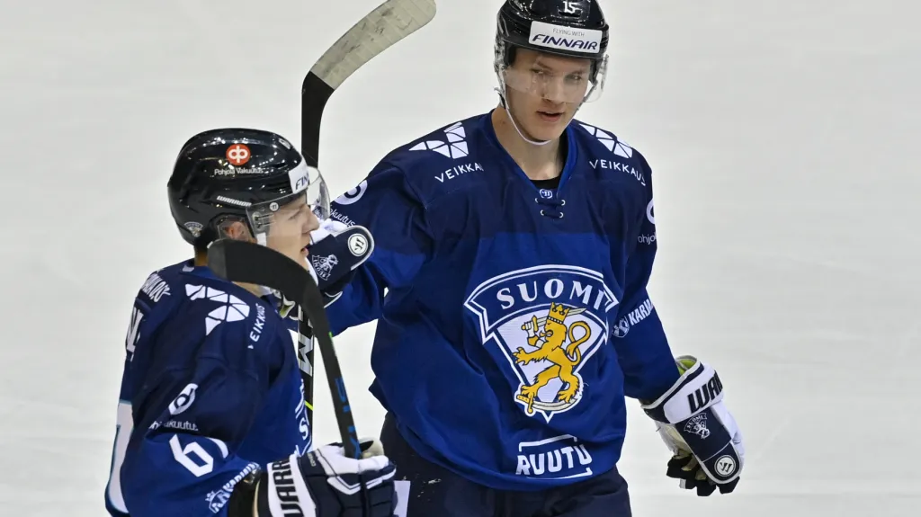 Finové slaví branku Axela Rindella