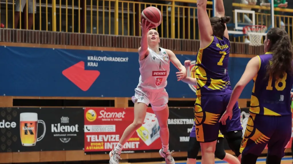 Zeithammerová v nájezdu proti Mervínské ze Slovanky