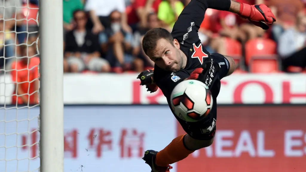 Brankář Slavie Ondřej Kolář 