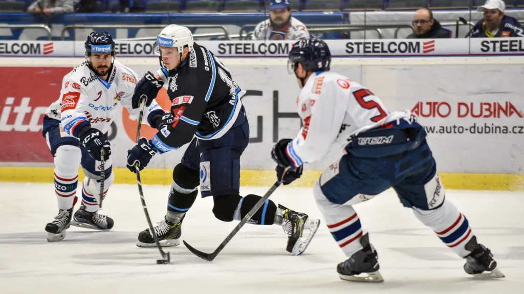 Dominik Kubalík v utkání proti Vítkovicím