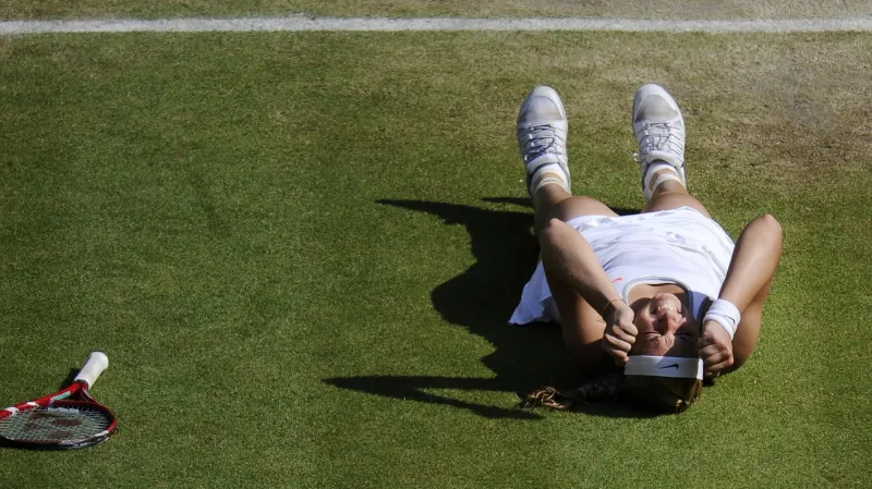 Sabine Lisická se raduje z postupu do finále Wimbledonu
