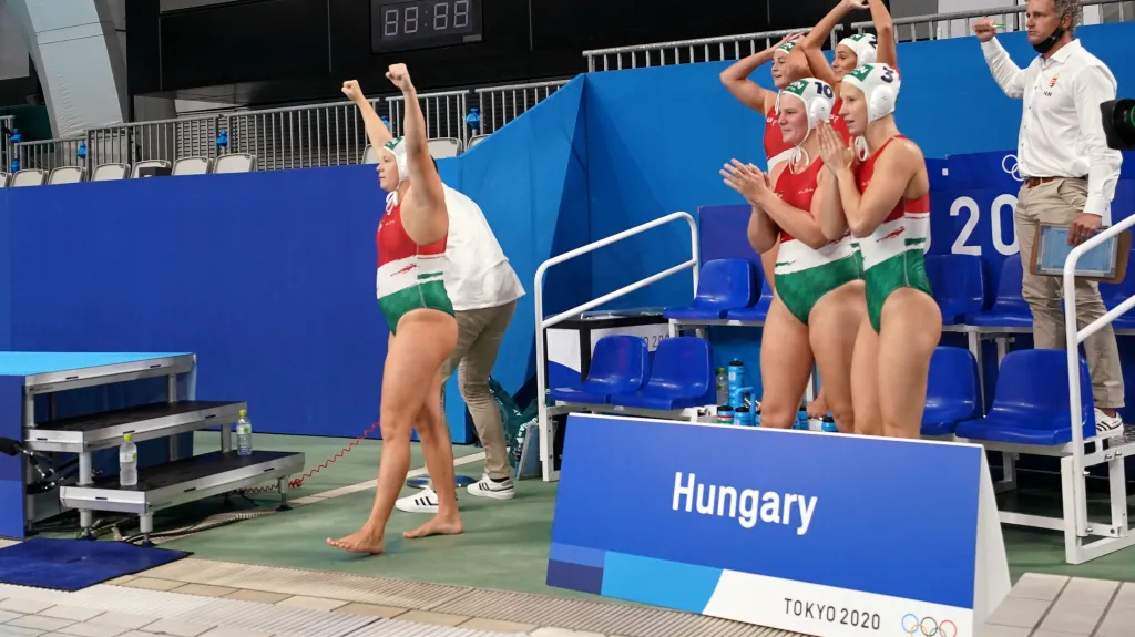 Slavící vodní pólistky Maďarska