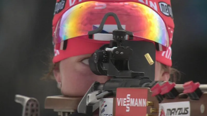 Sestřih stíhačky žen v Hochfilzenu