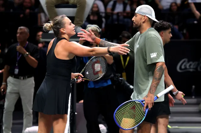 „Souboj pohlaví“ vyzněl lépe pro muže, Kyrgios porazil Sabalenkovou