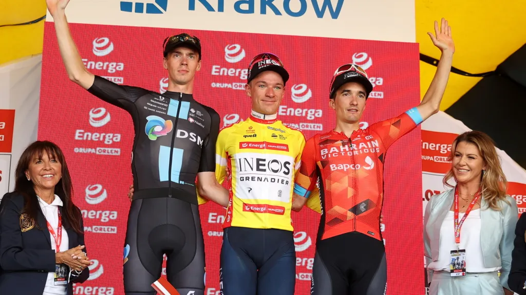 Ethan Hayter na nejvyšším stupni pódia závodu Kolem Polska