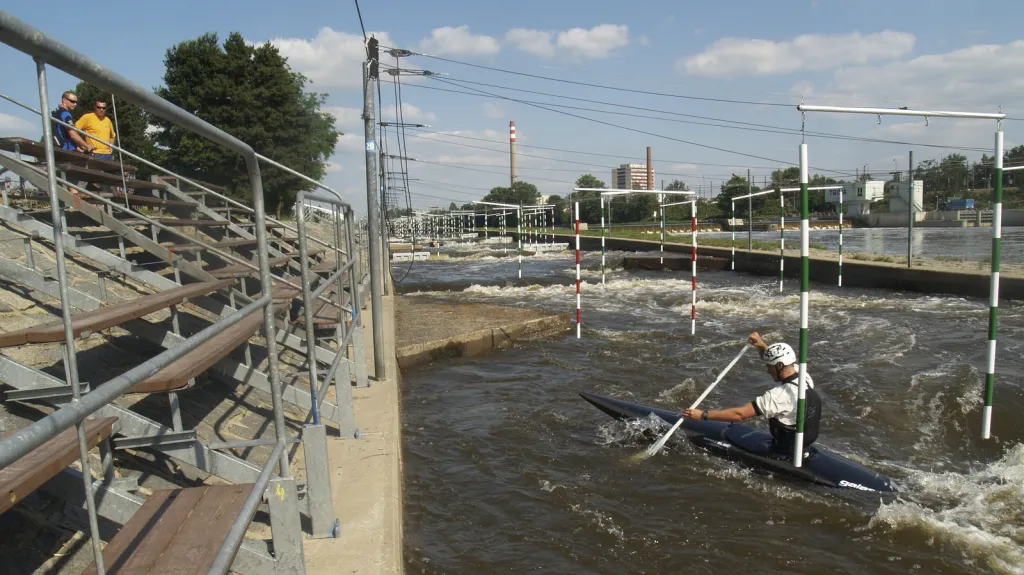Umělý kanál v Troji