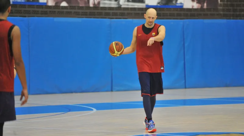 Luboš Bartoň (vpravo) na tréninku Barcelony