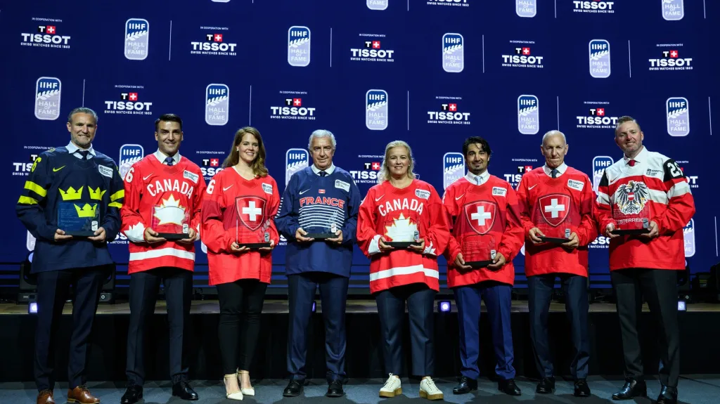 Noví členové Síně slávy IIHF Kronwall, Bergeron, Schellingová, Tardif, Campbell-Pascallová, Ambühl, Krueger a Vanek