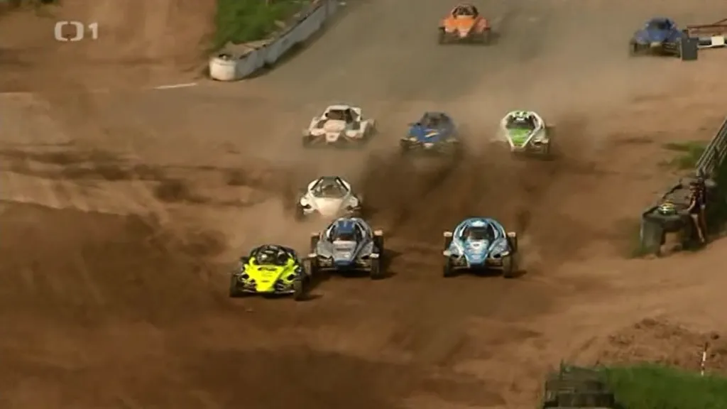 Autokros: V Sedlčanech nestačil Stloukal na Kubíčka