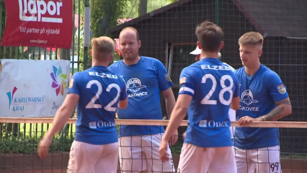 Ve finále nohejbalového MČR se utkaly dvě čakovické dvojice