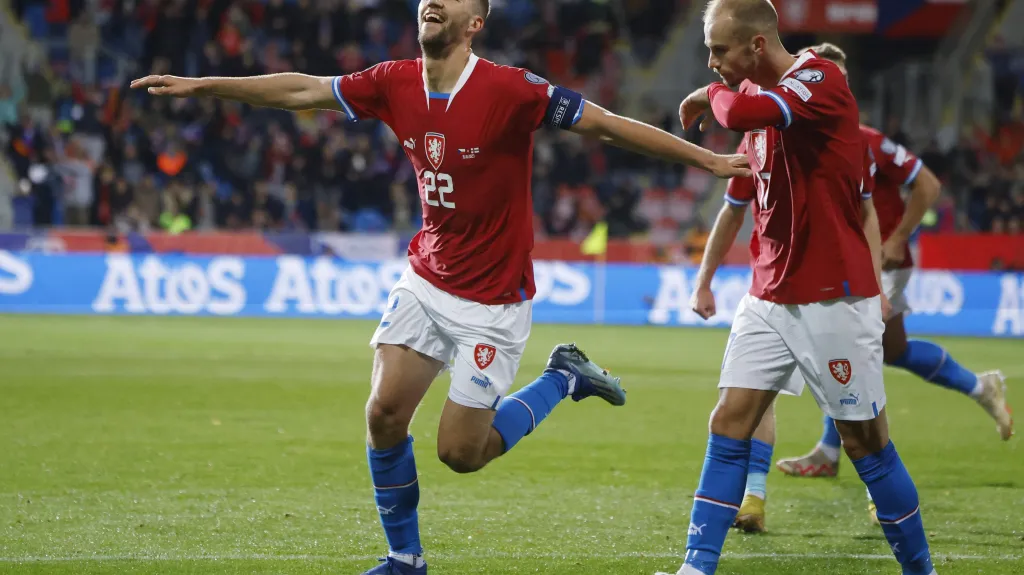 Tomáš Souček oslavuje gól v dresu české reprezentace