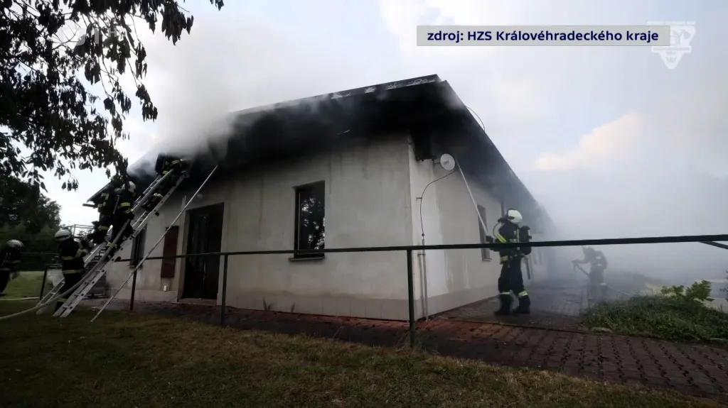 Fotbalistům Voděrad shořely šatny