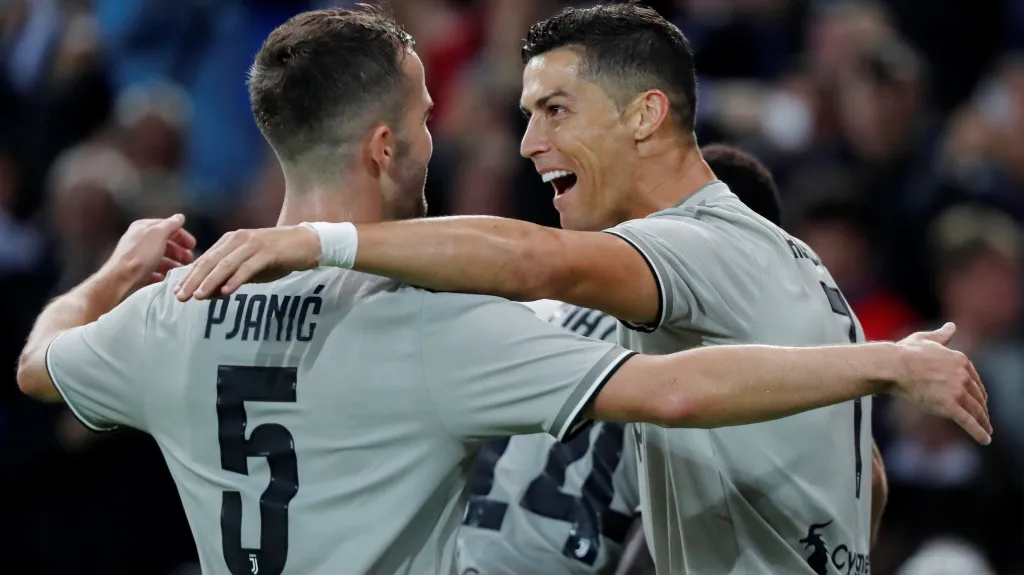 Cristiano Ronaldo se raduje z branky s Miralemem Pjaničem