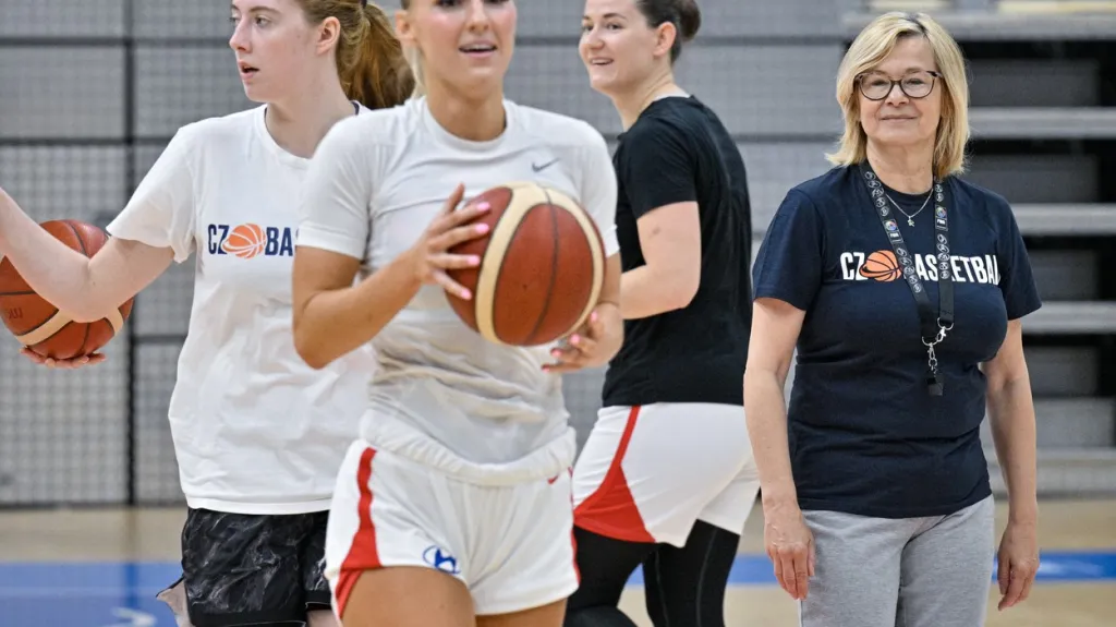 Reprezentační basketbalistky v přípravě na ME