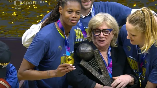 Natália Hejková otevírá svou basketbalovou akademii