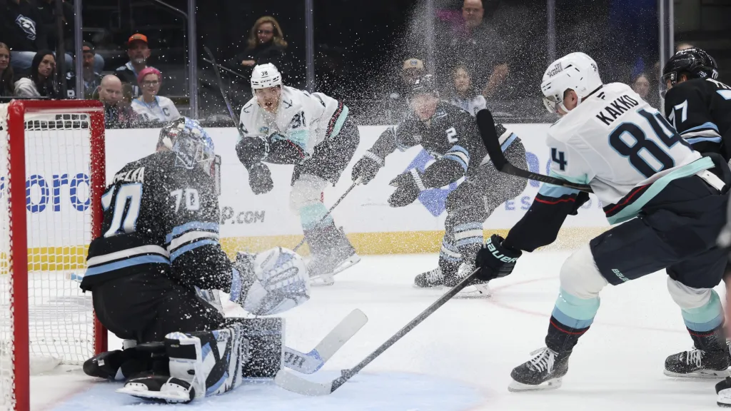 Karel Vejmelka v zápase Utahu se Seattlem