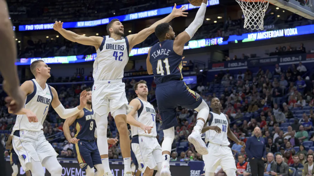 Utkání New Orleans - Dallas