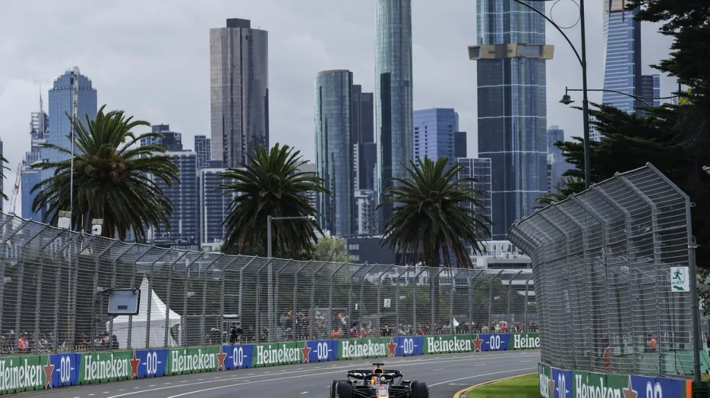 Max Verstappen v Albert Park