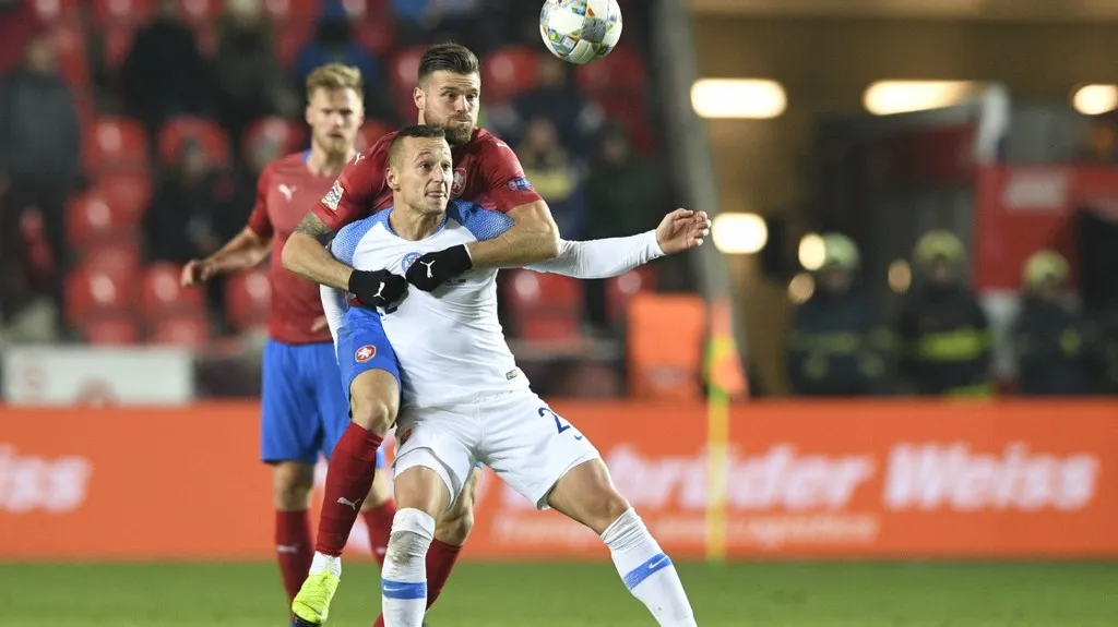 V popředí Adam Zreľák ze Slovenska, za ním Ondřej Čelůstka