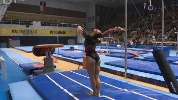 Sportovní gymnasté Artamonová a Kalný vyhráli soutěž smíšených dvojic na Grand Prix Věry Čáslavské