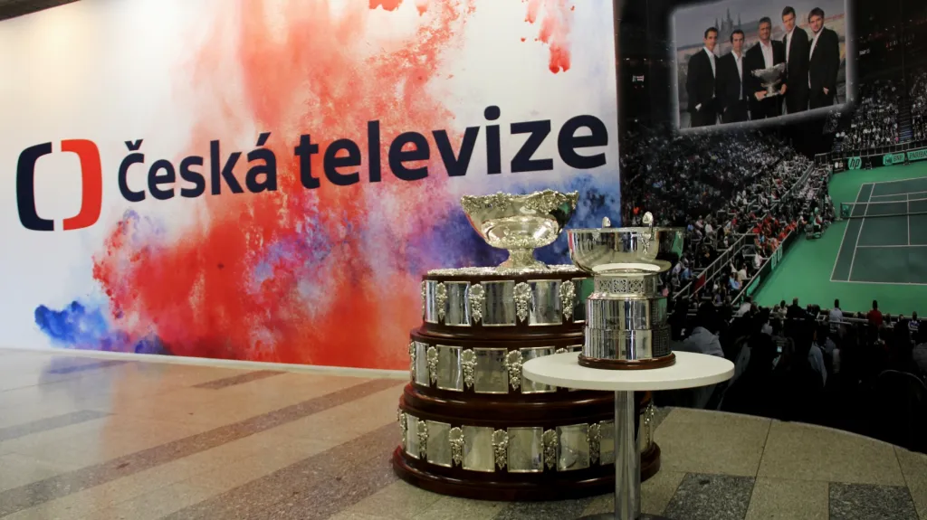 Poháry pro vítěze Davis Cupu a Fed Cupu v ČT