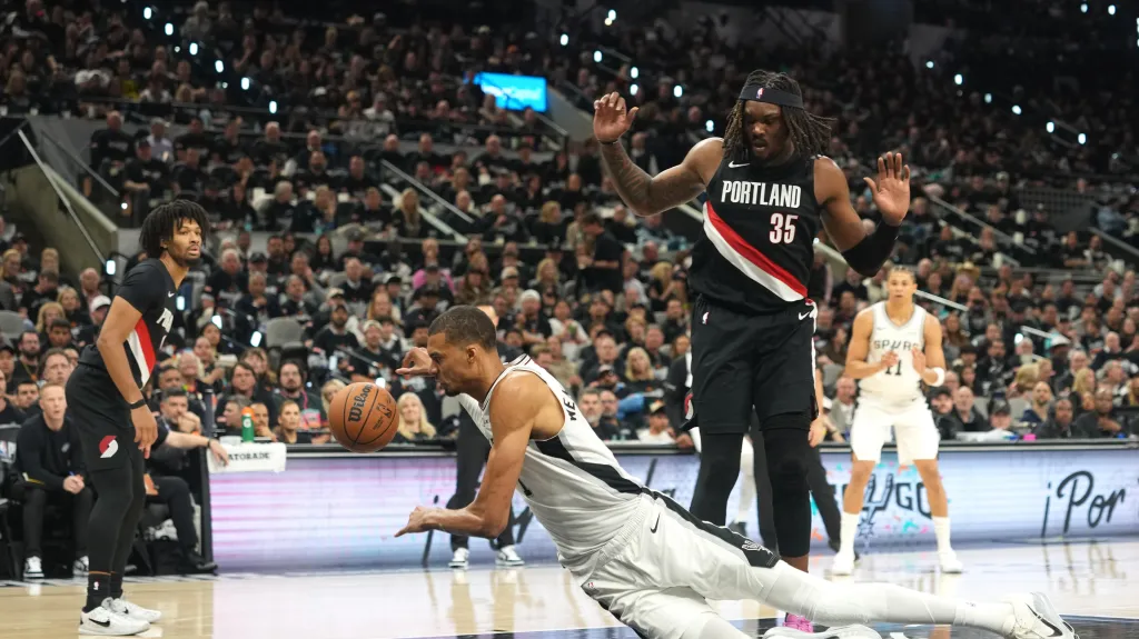 Victor Wembanyama v utkání s Portlandem