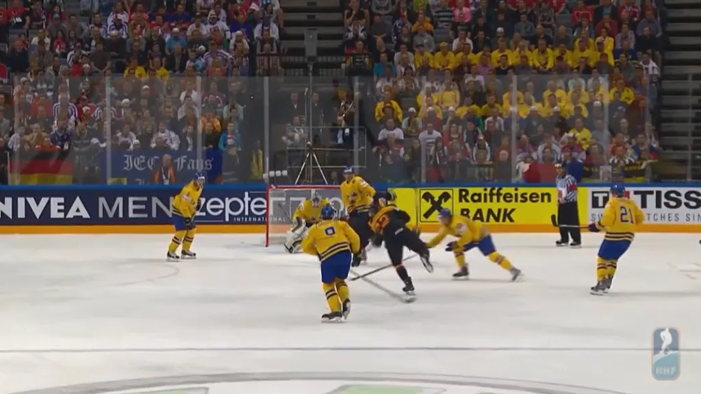 Gól v utkání Švédsko - Německo: Plachta - 4:3 (55. min.)