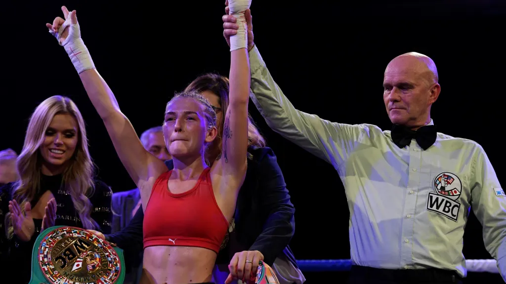 Boxerka Fabiana Bytyqi po obhajobě titulu mistryně světa organizace WBC 