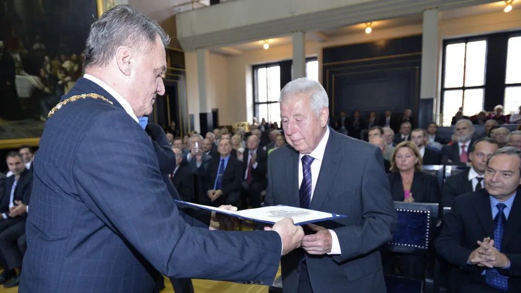 Josef Masopust přijímá čestné občanství