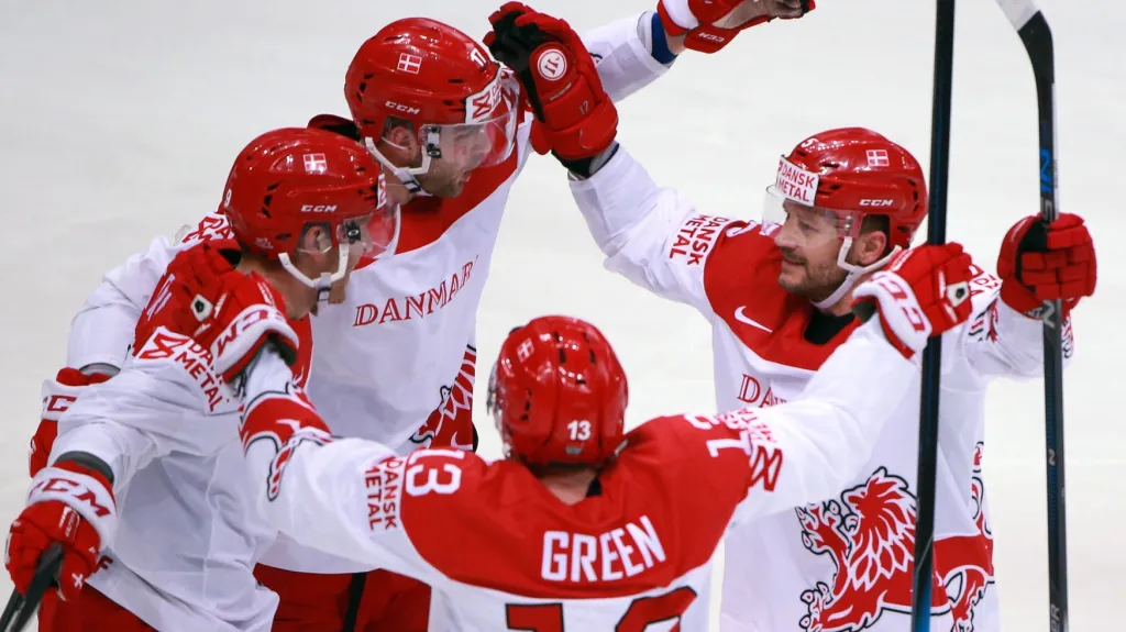 Slavící dánští hokejisté