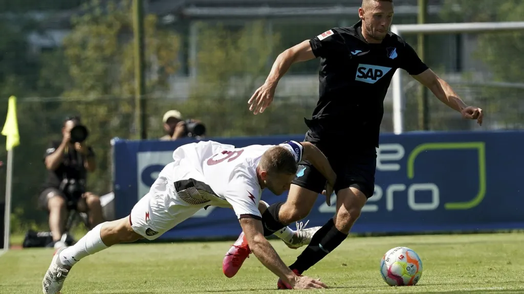 Pavel Kadeřábek z Hoffenheimu v přípravném utkání proti Salernitaně